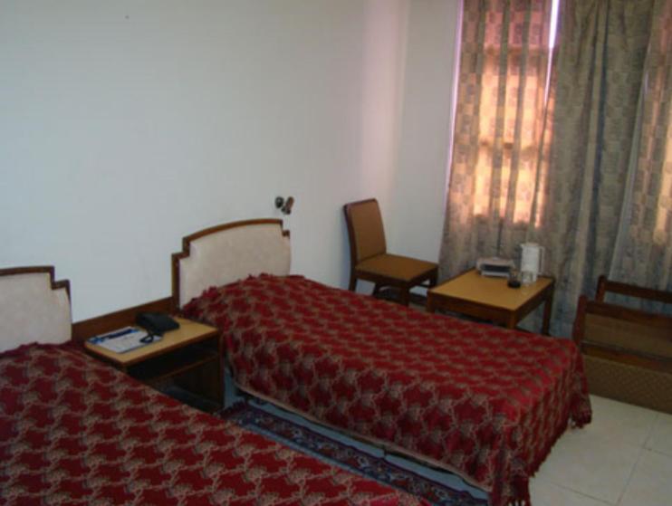 Hotel Sita Manor Gwalior Oda fotoğraf