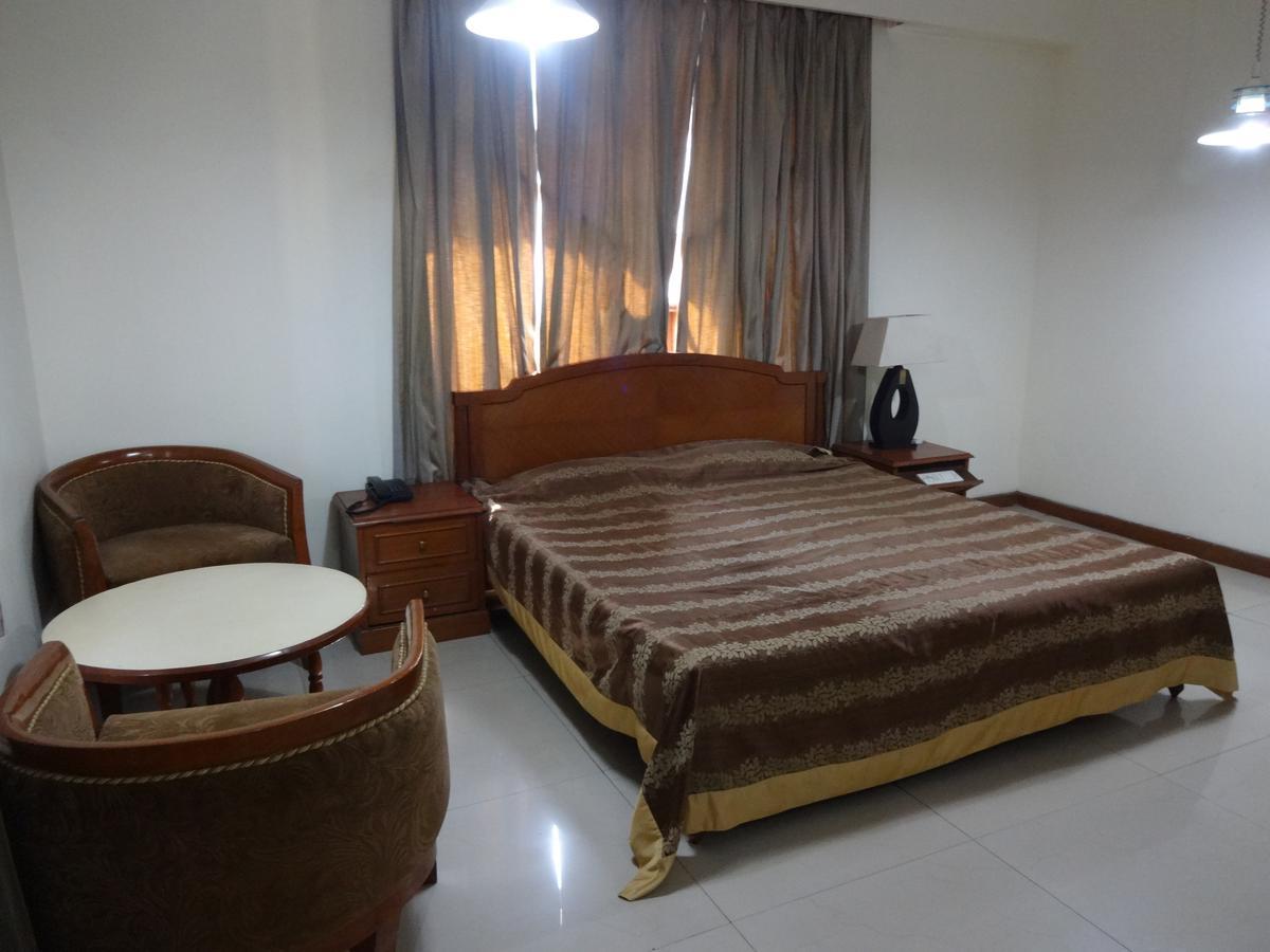 Hotel Sita Manor Gwalior Oda fotoğraf